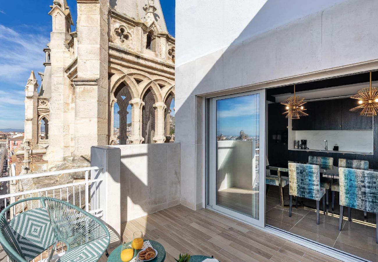 Apartamento en Granada - Luxury Alhambra Penthouse Collection Gran Via 2BR 