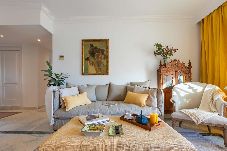 Apartamento en Marbella - Puerto Banús Cozy and Luxe Home