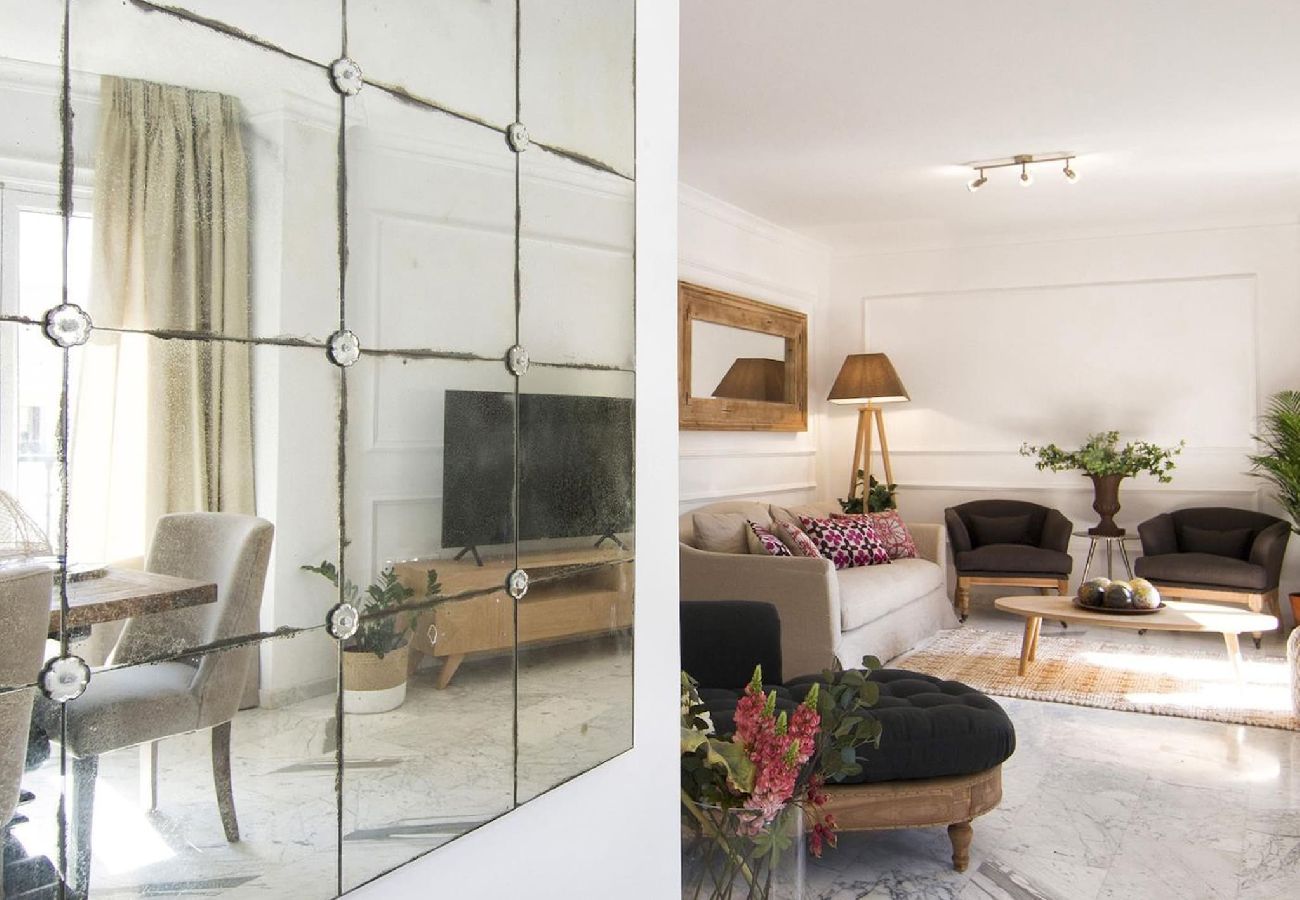 Apartment in Granada - Glow and Elegant Apartment in Granada Center Free Parking