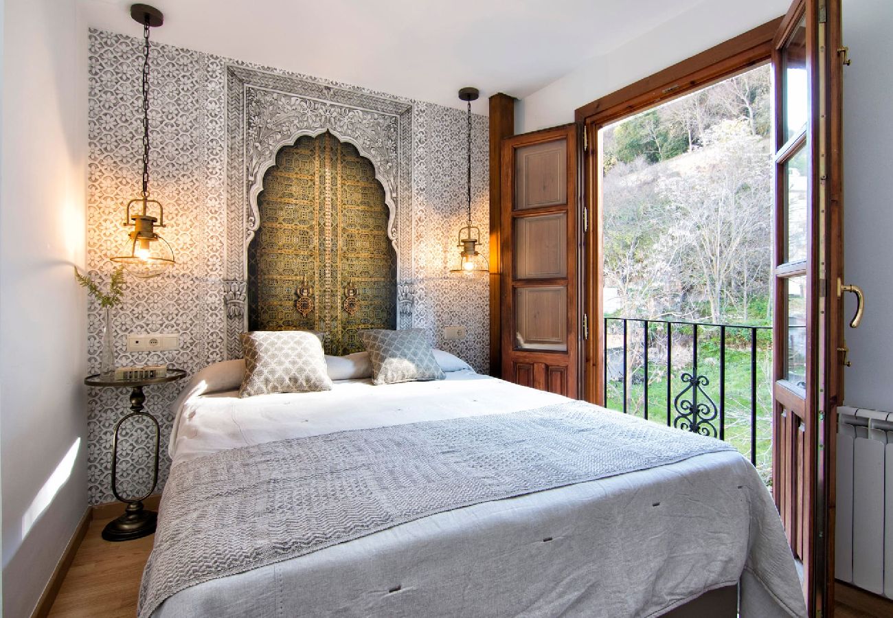 Apartment in Granada - Luxury Alhambra Hideaway 