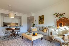 Apartment in Marbella - Puerto Banús Cozy and Luxe Home